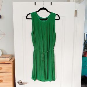 Banana Republic, pleated dress, size large